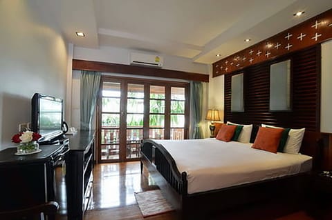 Deluxe Double Room | In-room safe, blackout drapes, rollaway beds, free WiFi