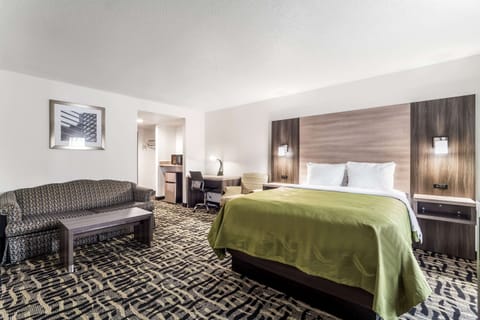 Suite 1 King 1 Queen Non Smoking 1 person Sofabed | Premium bedding, desk, laptop workspace, blackout drapes