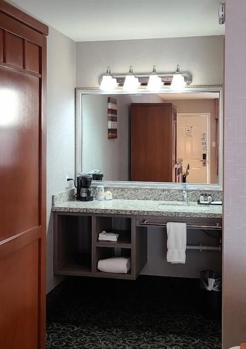 Standard Room | Bathroom