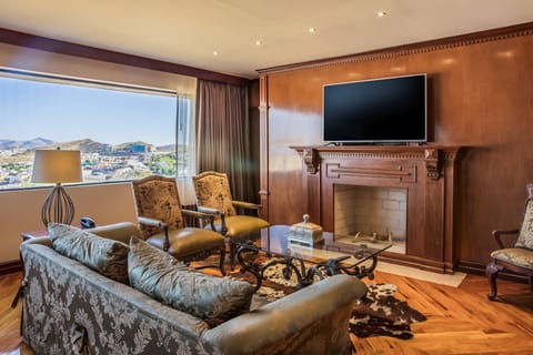 Presidential Suite, 1 King Bed | In-room safe, desk, blackout drapes, iron/ironing board