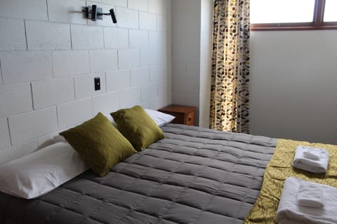 Basic Apartment | Premium bedding, iron/ironing board, free WiFi, bed sheets