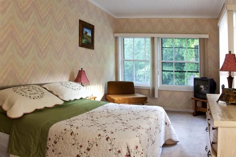 Room, 1 Double Bed | Individually decorated, individually furnished, free WiFi, bed sheets