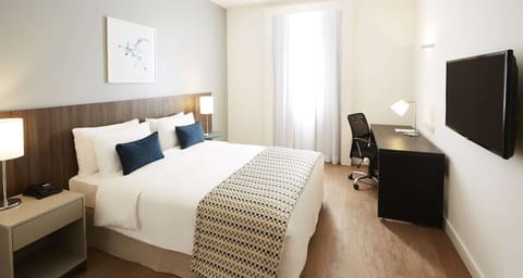 Minibar, in-room safe, desk, soundproofing