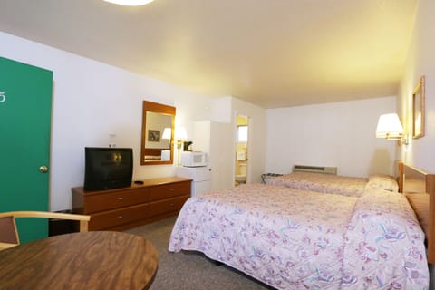 Room, 2 Queen Beds, Non Smoking | Soundproofing, iron/ironing board, free WiFi, bed sheets