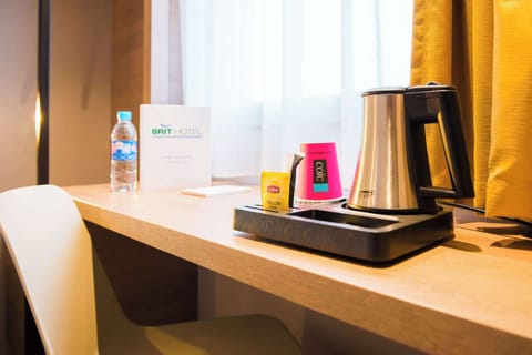 In-room safe, desk, soundproofing, free WiFi