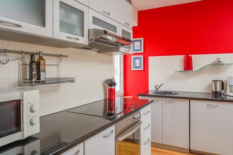 Comfort Apartment, 2 Bedrooms, Terrace | Private kitchen | Mini-fridge, coffee/tea maker, electric kettle