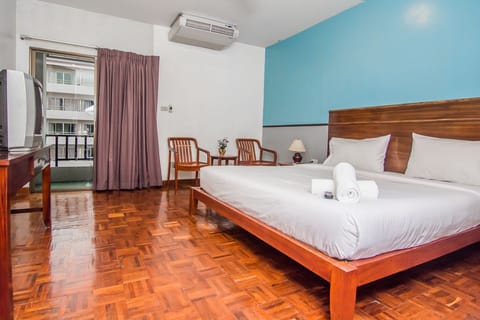 Double Room, Balcony | Desk, free WiFi