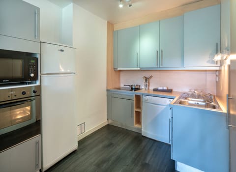 Apartment, 2 Bedrooms, Terrace | Private kitchen