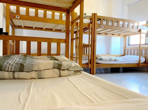 Shared Dormitory (Male) | Soundproofing, free WiFi, bed sheets