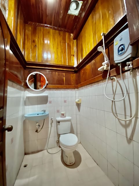 Double Room Upstair | Bathroom | Shower, free toiletries, slippers, towels