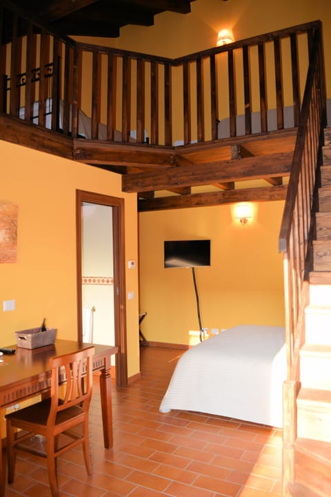 Comfort Suite, 2 Bedrooms | Egyptian cotton sheets, premium bedding, down comforters, pillowtop beds