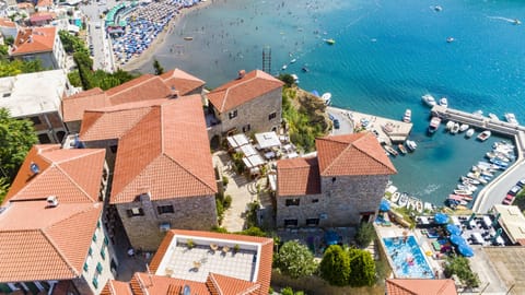 Private beach nearby, beach umbrellas, beach towels