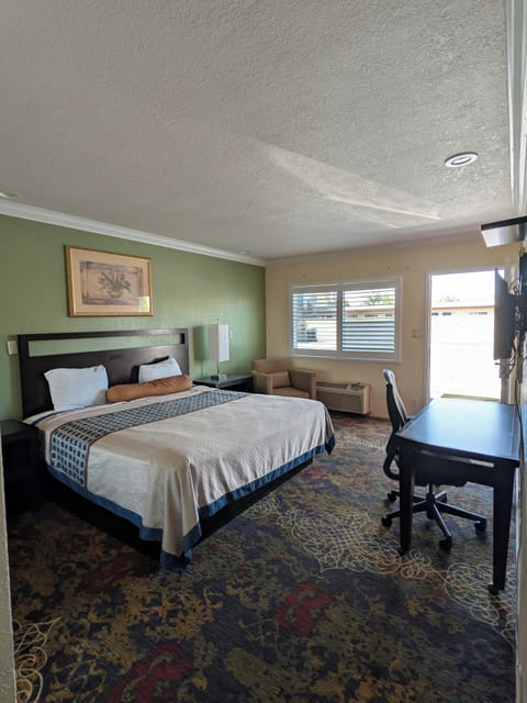 Standard Room, 1 King Bed | Free WiFi