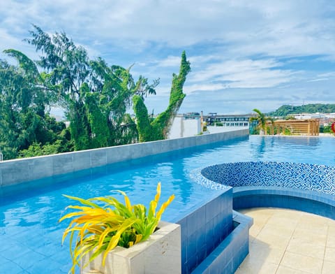 Outdoor pool, sun loungers