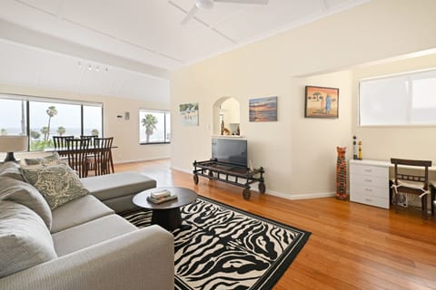 Apartment, Smoking | 1 bedroom