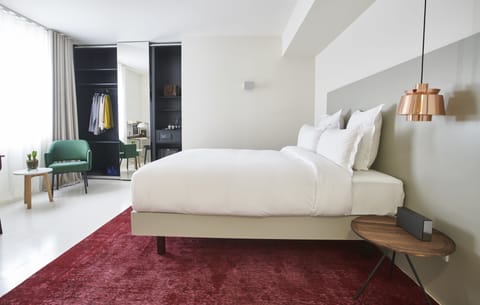 Classic Room | Premium bedding, minibar, in-room safe, desk