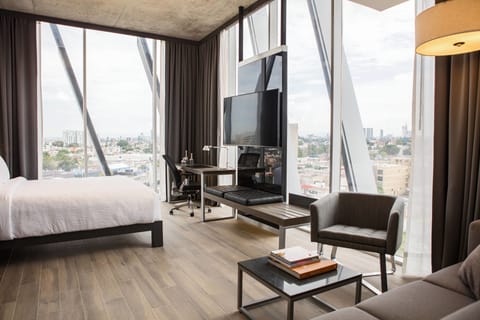 Room, 1 King Bed, Non Smoking, City View (Corner) | City view