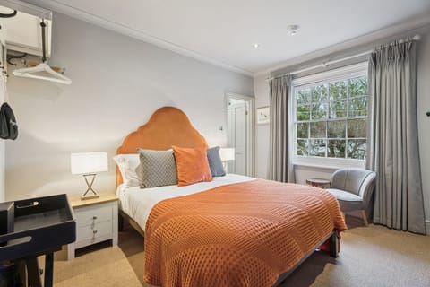 Deluxe Double Room, Ensuite (2) | Iron/ironing board, free WiFi