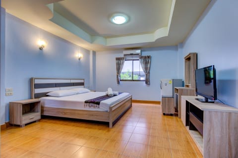 Superior Room | In-room safe, desk, rollaway beds, free WiFi