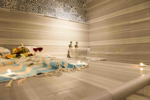 Couples treatment rooms, Turkish bath, body treatments, hydrotherapy