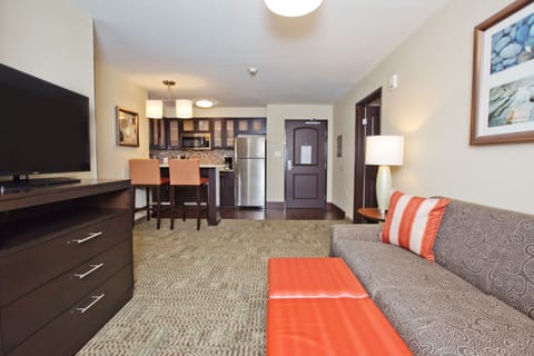 Suite, 1 Bedroom, Kitchen | 1 bedroom, desk, laptop workspace, blackout drapes