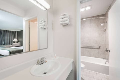 Deep soaking tub, rainfall showerhead, free toiletries, hair dryer