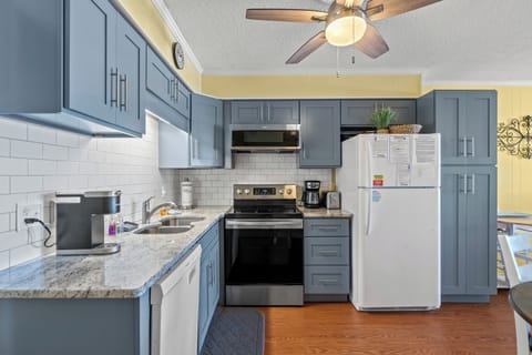 Deluxe Condo, 2 Bedrooms, Balcony, Oceanfront (308A) | Private kitchen | Fridge, microwave, oven, stovetop