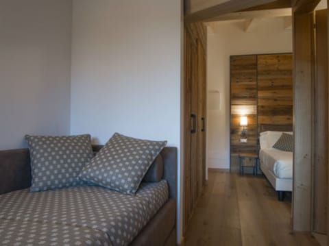 Superior | Minibar, in-room safe, iron/ironing board, free WiFi