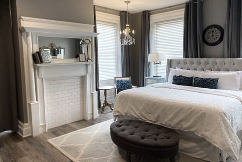 Room, 1 King Bed (The Henley) | Premium bedding, individually decorated, individually furnished