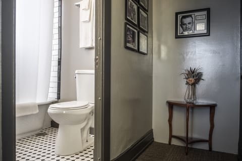 Private Room w/Full Bed & Private Ensuite Bathroom | Bathroom | Hair dryer, towels