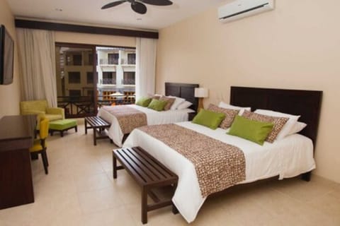 Standard Twin Room, Pool View | Premium bedding, pillowtop beds, individually furnished, desk