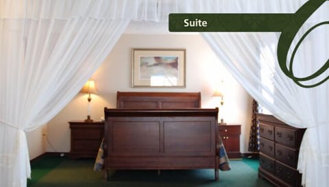 Suite, 1 King Bed | Free WiFi, bed sheets