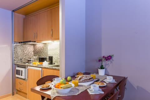 Standard Studio (3 Adults) | Private kitchen | Full-size fridge, microwave, stovetop, electric kettle