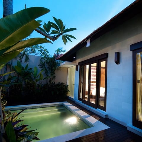 Villa, 2 Bedrooms, Private Pool, Pool View (Jepun) | Minibar, in-room safe, desk, iron/ironing board