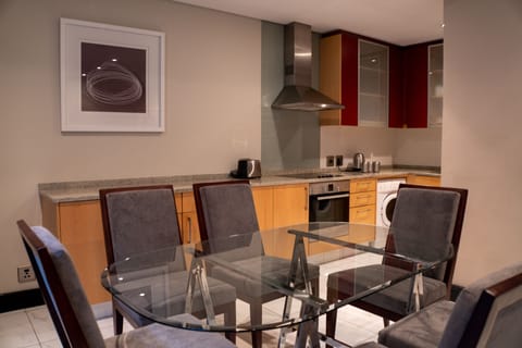 Suite, 1 Bedroom | In-room dining