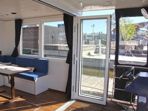 Houseboat, Accessible Febomobil 1180 | Living area