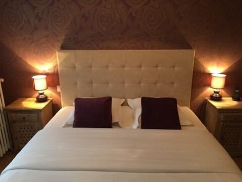 Superior Double Room | Desk, iron/ironing board, free cribs/infant beds, free WiFi