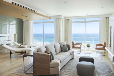 Penthouse, 1 King Bed with Sofa bed (Ocean Front - With Balcony) | Premium bedding, in-room safe, desk, laptop workspace