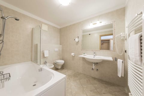 Standard Double Room | Bathroom | Free toiletries, hair dryer, bathrobes, slippers