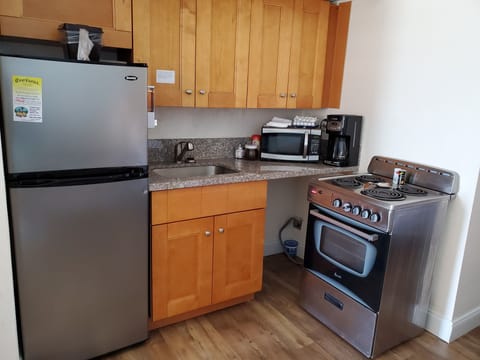 Mini-fridge, coffee/tea maker