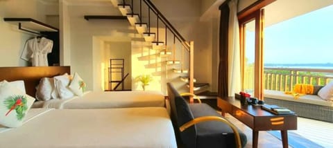 Duplex Suite Balcony, River View  | Premium bedding, down comforters, minibar, in-room safe