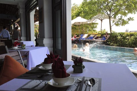 Outdoor pool, pool umbrellas