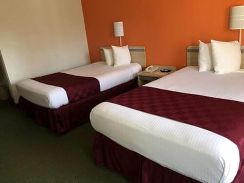 Standard Double Room | Desk, free WiFi, bed sheets