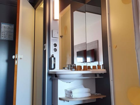 Individually furnished, desk, laptop workspace, soundproofing