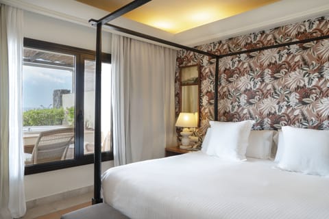 Villa Deluxe Jardín | Premium bedding, down comforters, minibar, in-room safe