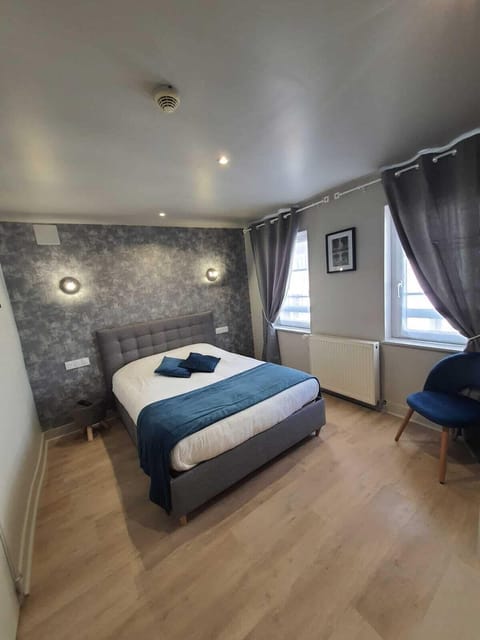 Standard Double Room | Desk, free WiFi, bed sheets