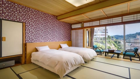 Japanese-style room Twin, Smoking | In-room safe, bed sheets