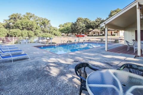 Seasonal outdoor pool, sun loungers