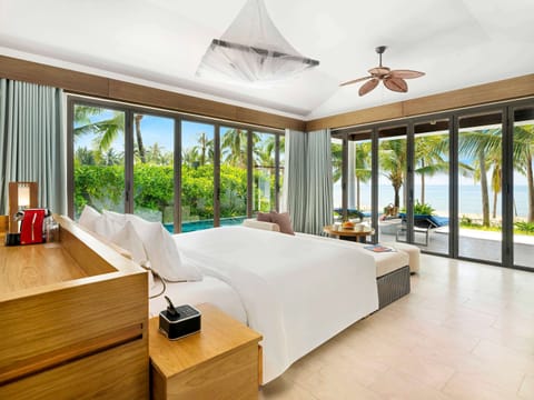 Deluxe Bungalow, 1 King Bed, Private Pool, Beachfront | Minibar, in-room safe, individually decorated, individually furnished