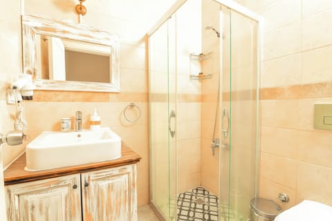 Comfort Double Room, 1 Double Bed, Pool View | Bathroom | Shower, free toiletries, hair dryer, slippers